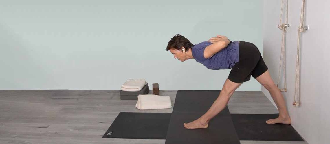 iyengar yoga extension and elongation